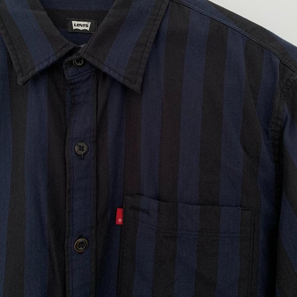 Levis size M long sleeve striped shirt - Picture 4 of 6